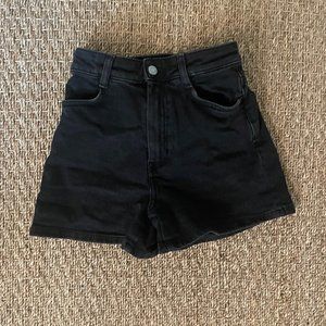 & Other Stories Size 0 Black Shorts